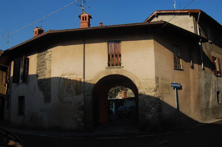 Casa natale di F. Martinengo Colleoni (casa) - Scanzorosciate (BG) 