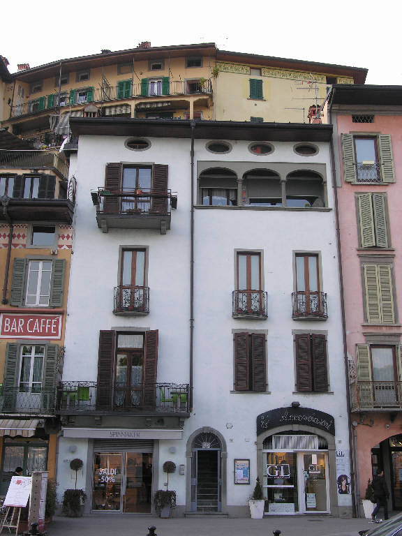 Casa Piazza XIII Martiri 8 (casa) - Lovere (BG) 