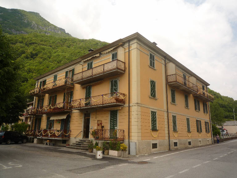 Casa operaia Via Principe Umberto 97 (palazzina) - Villa d'Ogna (BG) 