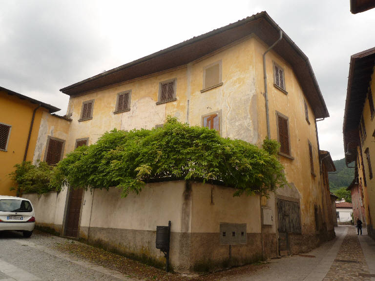Palazzo Pezzoli (palazzo) - Songavazzo (BG) 