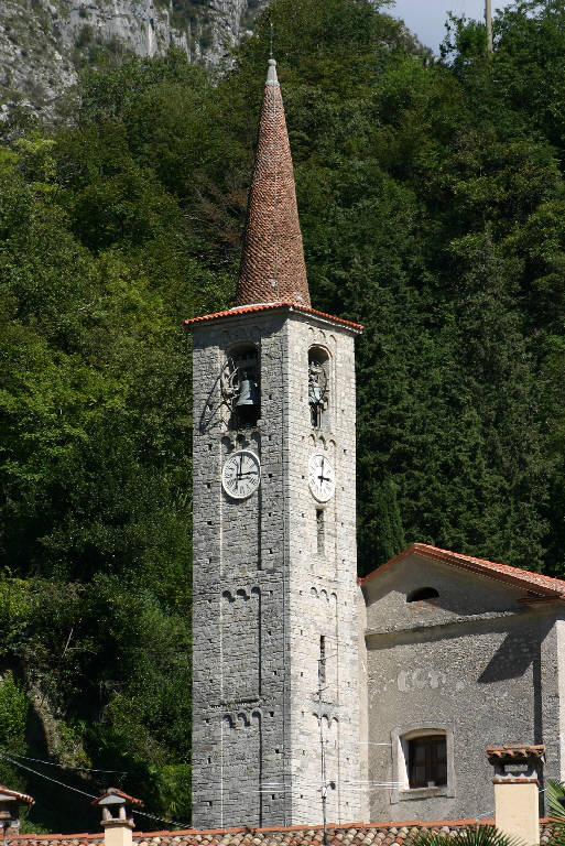 Campanile della Chiesa di S. Mamete (campanile) - Valsolda (CO) 