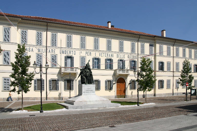 Casa Militare Umberto I (palazzo) - Turate (CO) 