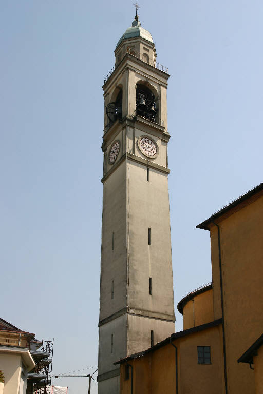 Campanile della Chiesa dei SS. Pietro e Paolo (campanile) - Cantù (CO) 