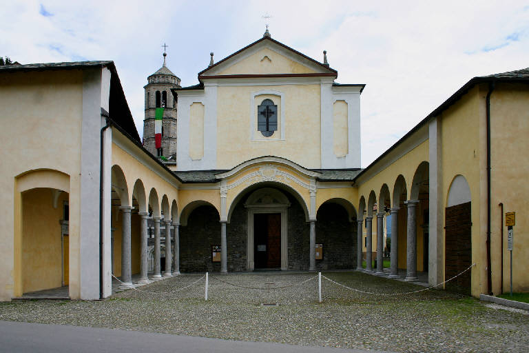 Portico della Chiesa di S. Vincenzo (portico) - Gravedona (CO) 
