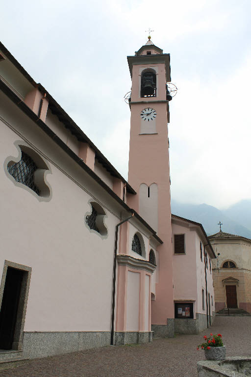 Campanile della Chiesa di S. Ambrogio (campanile) - Lierna (LC) 