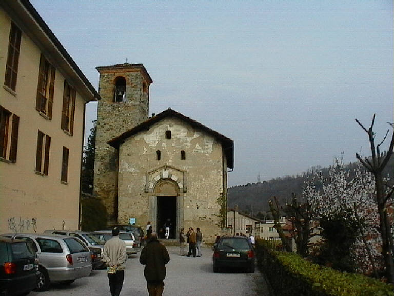 Campanile della Chiesa dedicato al Salvatore (campanile) - Barzanò (LC) 