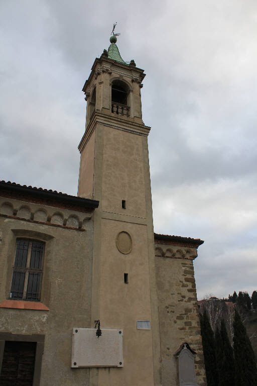 Campanile della chiesa cimiteriale del XII secolo (campanile) - Ello (LC) 