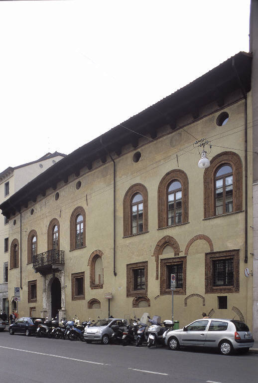 Palazzo Fontana Silvestri (palazzo) - Milano (MI) 