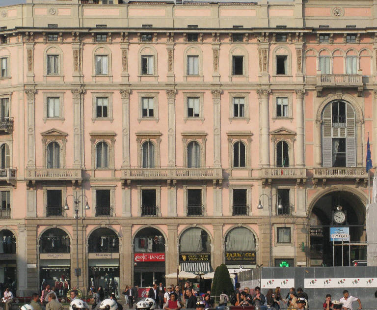 Palazzo ex Carminati (palazzo) - Milano (MI) 