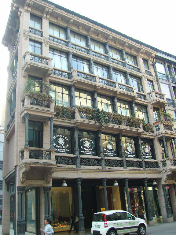 Palazzina di Corso Vittorio Emanuele 8 (palazzina) - Milano (MI) 