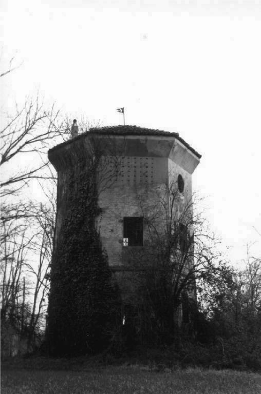 Torre dell'Uccellaia (colombaia) - San Fiorano (LO) 