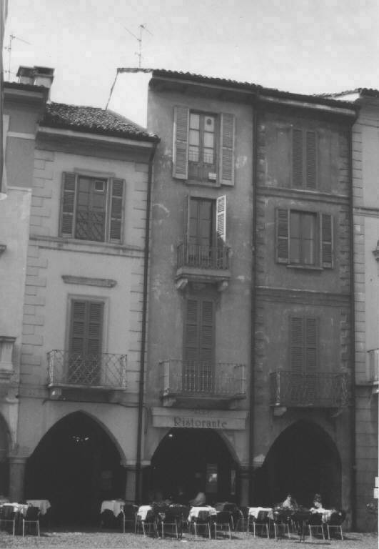 Casa Piazza della Vittoria 48 (casa) - Lodi (LO) 