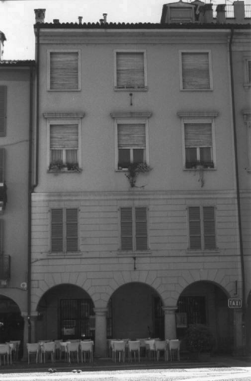 Casa Piazza della Vittoria 26 (casa) - Lodi (LO) 