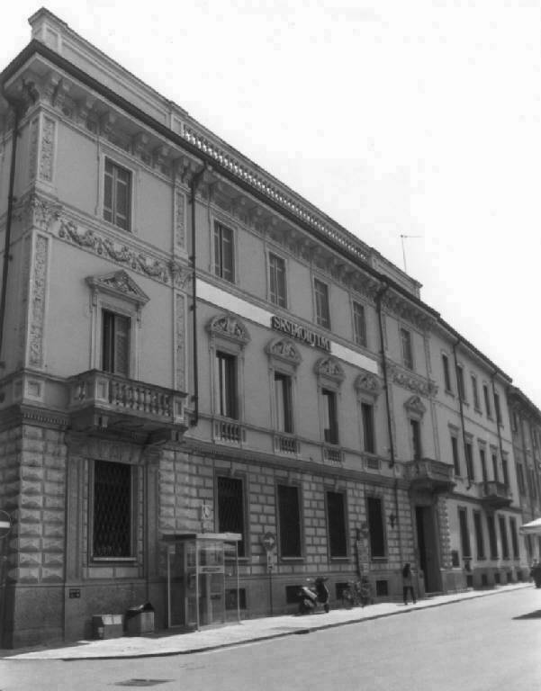 Palazzo del Banco San Paolo IMI (banca) - Lodi (LO) 