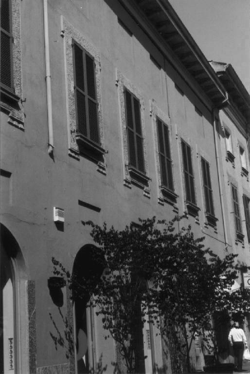 Palazzo Corso Roma 102 (palazzo) - Lodi (LO) 