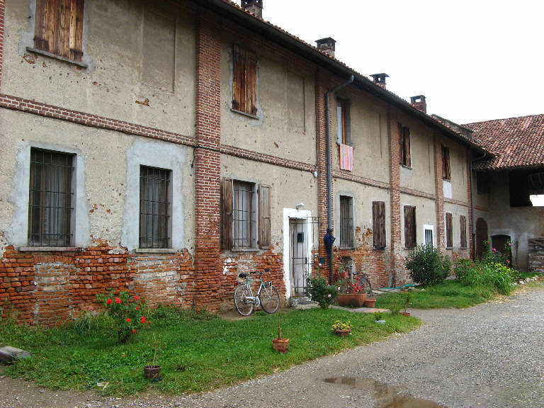 Case coloniche della Cascina Castello (edificio a schiera) - Settala (MI) 