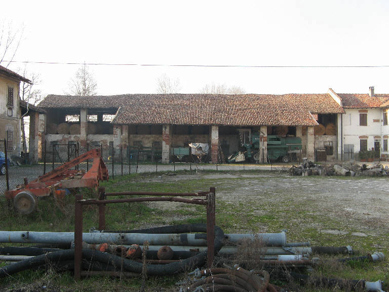 Stalla con portico della Cascina Robaione (stalla-fienile) - Cusago (MI) 