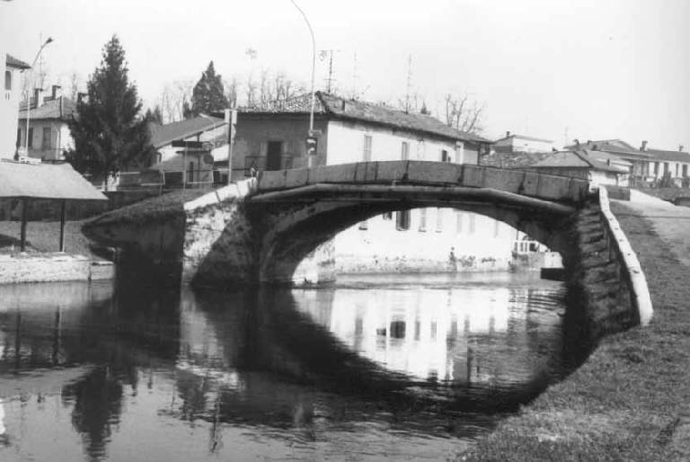 Ponte sul Naviglio Grande (ponte) - Bernate Ticino (MI) 