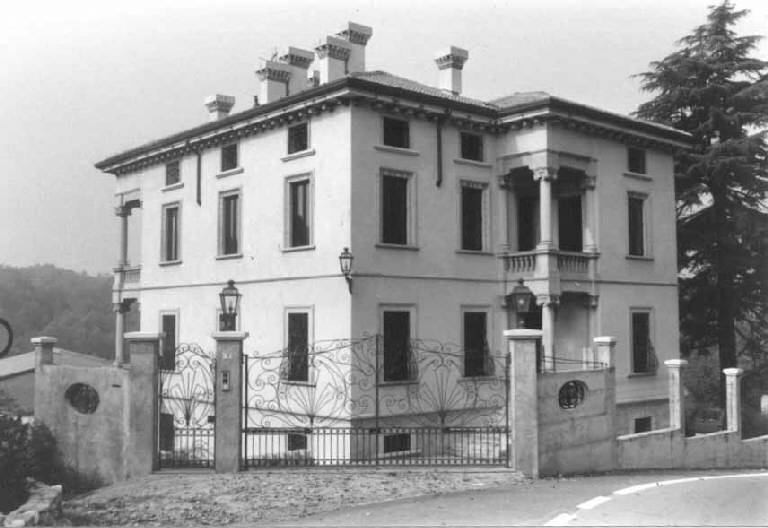 Palazzina del proprietario dell'ex Cartiera Villa (villa) - Briosco (MB) 