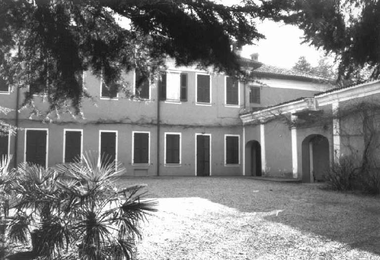 Villa Lucca, Piazzoli, Morandi (villa) - Busto Garolfo (MI) 