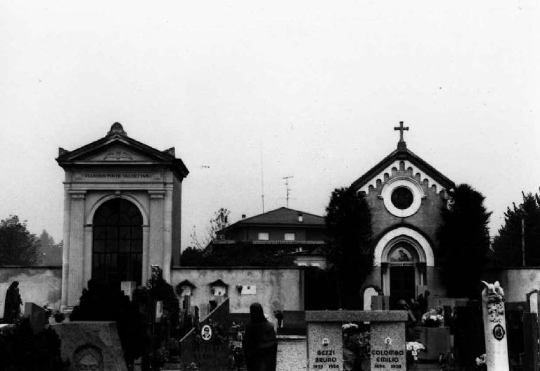 Cimitero Viale Italia (cimitero) - Lentate sul Seveso (MB) 