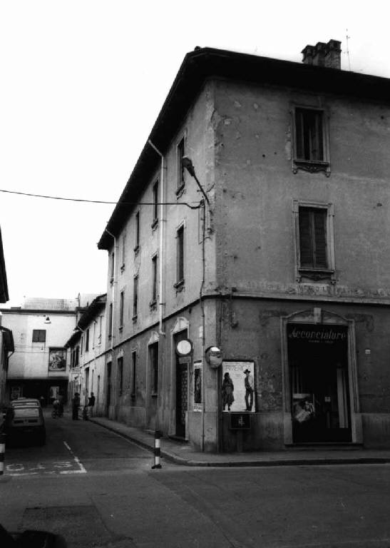 Casa Via Martiri della Libertà 40, angolo Via Orsenigo (casa) - Melzo (MI) 