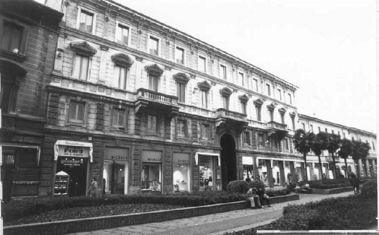 Palazzo residenziale Via Italia 39 (palazzo) - Monza (MB) 