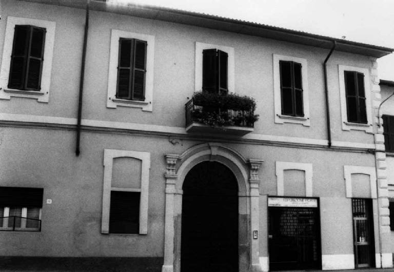 Casa S. Ambrogio (palazzo) - Muggiò (MB) 