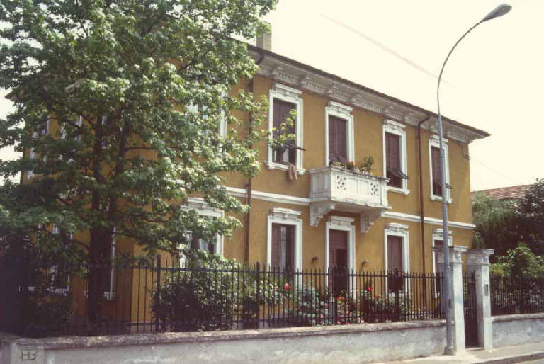 Casa Grassi (casa) - Parabiago (MI) 