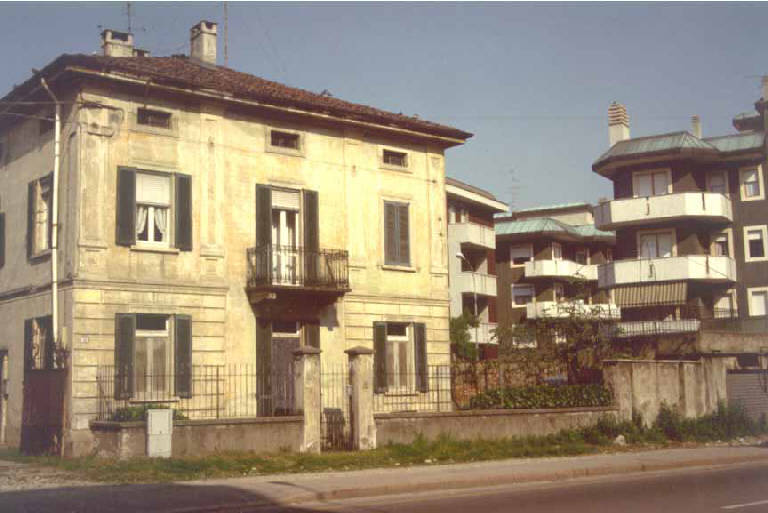 Casa Pozzi, Rossignoli (casa) - Parabiago (MI) 