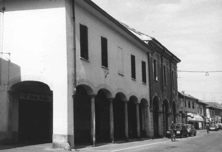 Casa fortificata di età spagnola (palazzo) - Rosate (MI) 