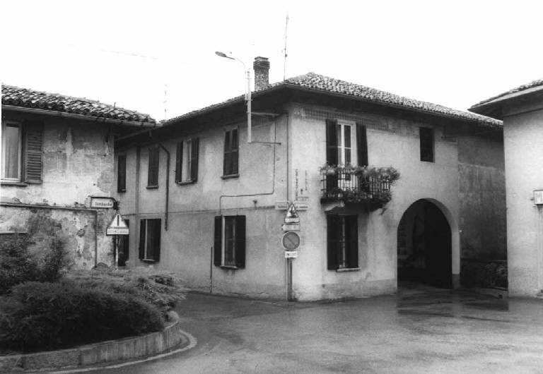 Casa a corte Piazzetta Colli Rondolini angolo via Facheris (casa a corte) - Truccazzano (MI) 