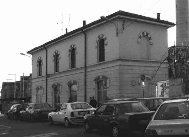 Stazione ferroviaria (stazione) - Varedo (MB) 