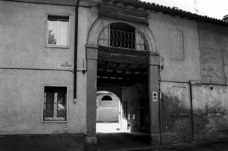 Corte Via Vallicella 4 - complesso (casa) - Vimercate (MB) 
