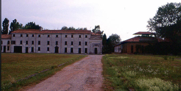 Corte Dosso Cadè (cascina) - Bigarello (MN) 