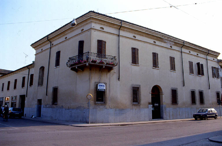 Palazzo dei Conti Piccioni di Arici (ex) (palazzo) - Bozzolo (MN) 
