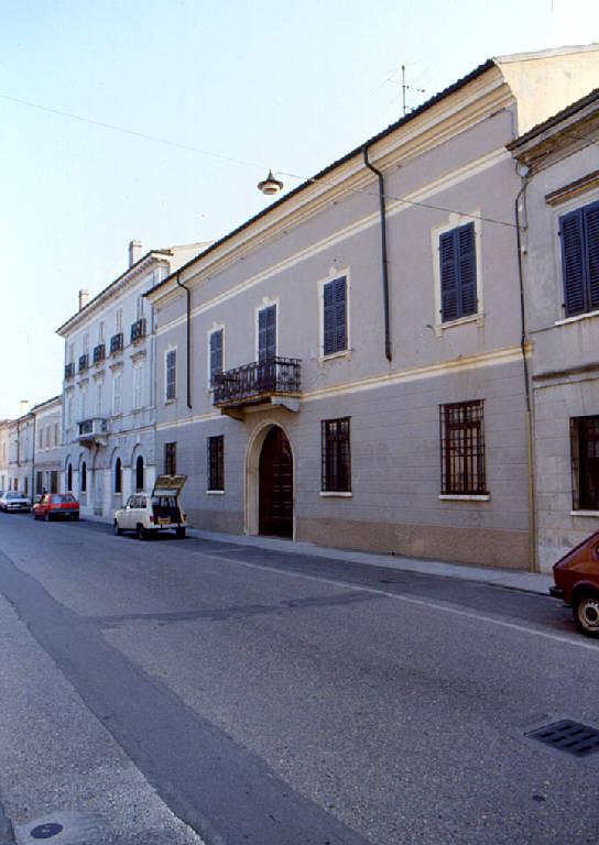 Palazzo Pasotelli (palazzo) - Bozzolo (MN) 