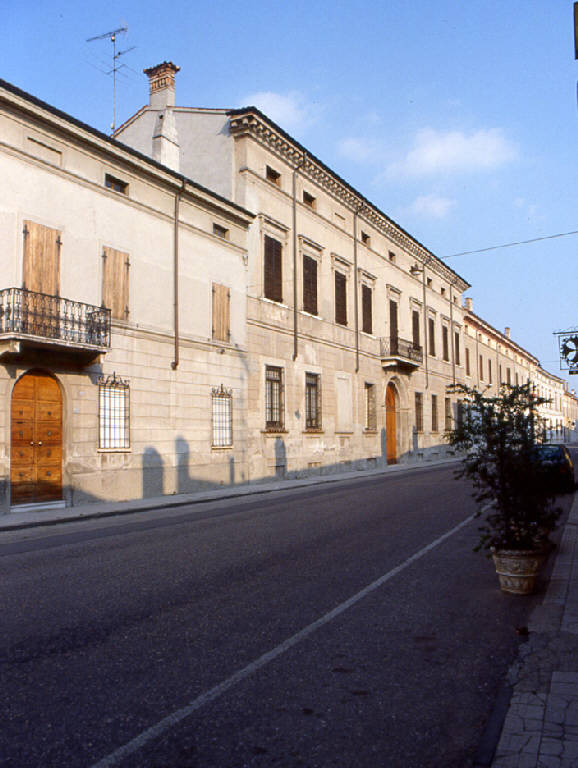 Palazzo Casalini (palazzo) - Bozzolo (MN) 