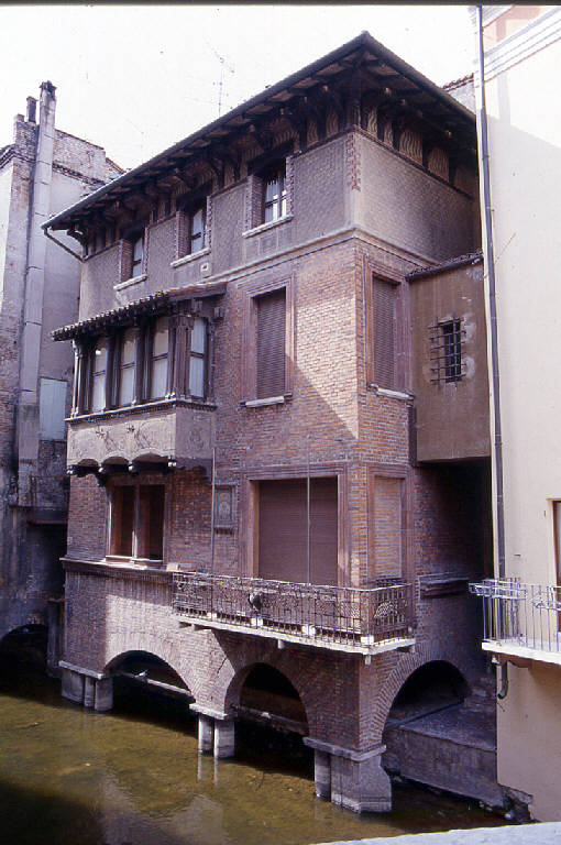 Casa Via Corrado 4-6 (casa) - Mantova (MN) 