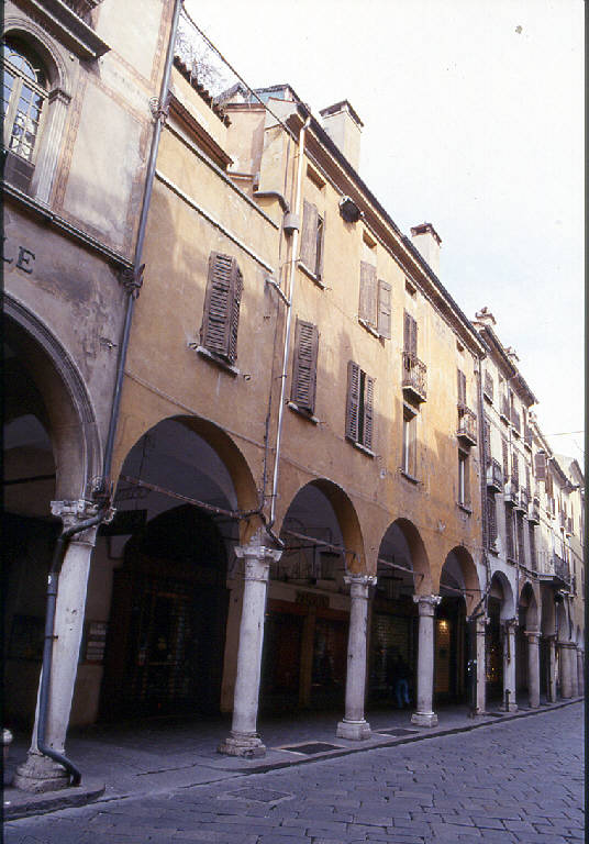 Casa Corso Umberto I 58-60 (casa) - Mantova (MN) 