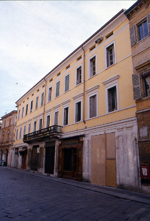 Casa Corso Umberto I 35-45 (casa) - Mantova (MN) 