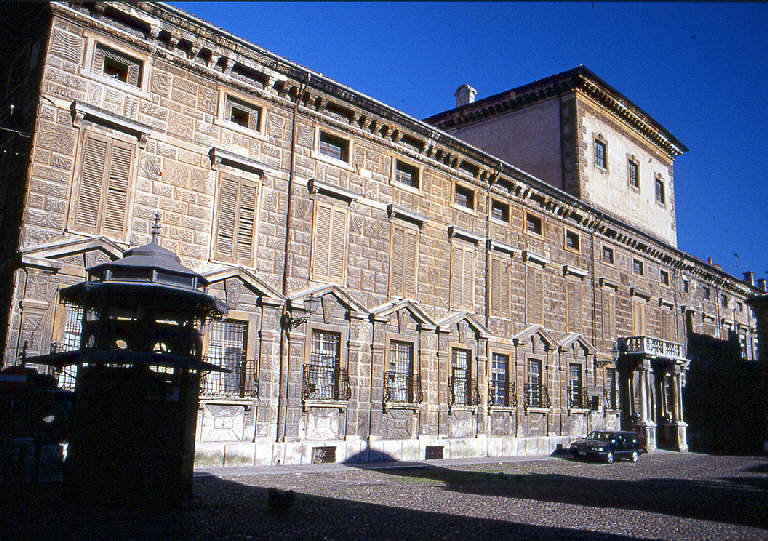 Palazzo Canossa (palazzo) - Mantova (MN) 