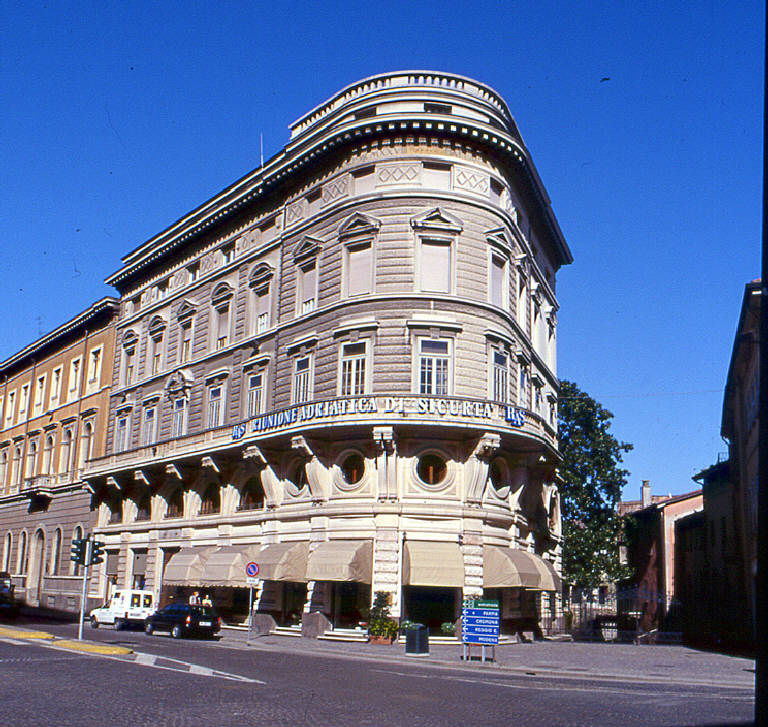 Casa Corso Vittorio Emanuele 1-11 (casa) - Mantova (MN) 