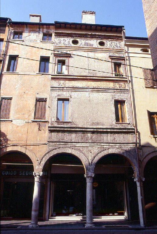 Casa Piazza Guglielmo Marconi 13-14 (casa) - Mantova (MN) 