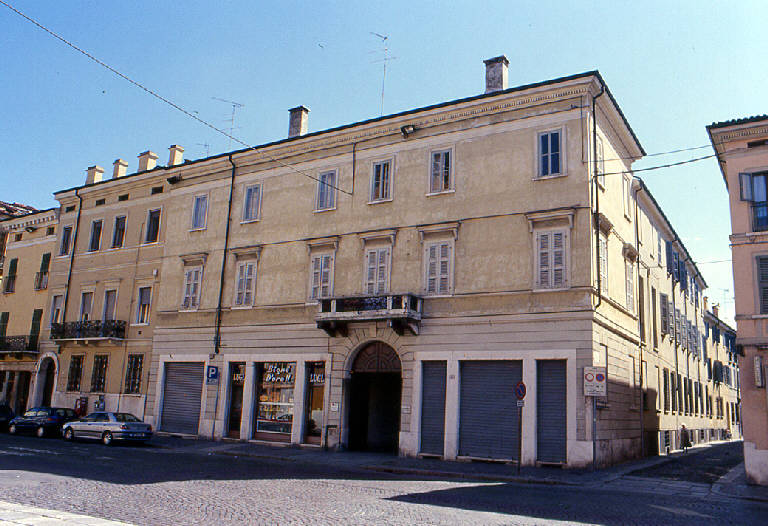 Casa Corso Vittorio Emanuele 60-66 (casa) - Mantova (MN) 