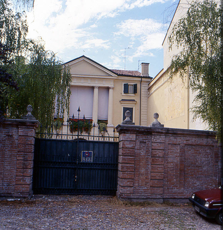 Casa Piazza Virgiliana 5 (casa) - Mantova (MN) 