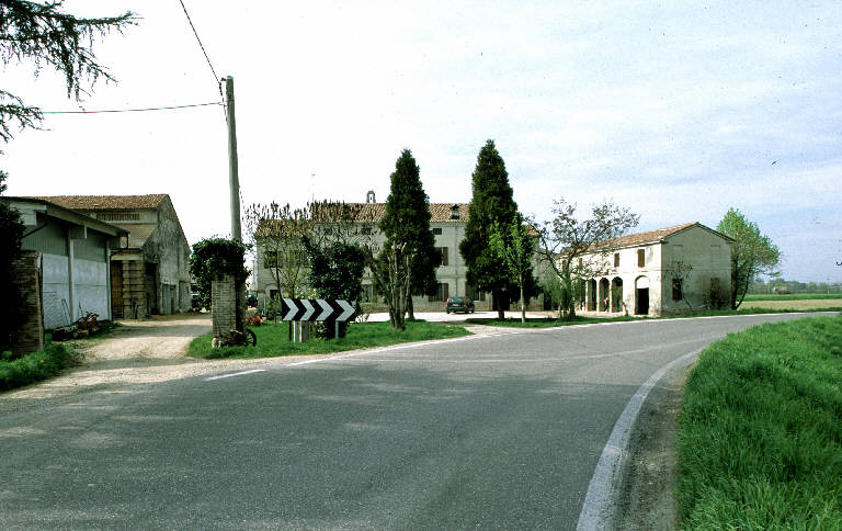 Corte Faroncella - complesso (cascina) - Gonzaga (MN) 