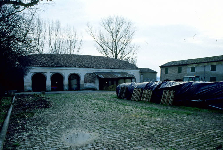 Fienile della Corte Ca' Pietra Bovi (fienile) - Pegognaga (MN) 