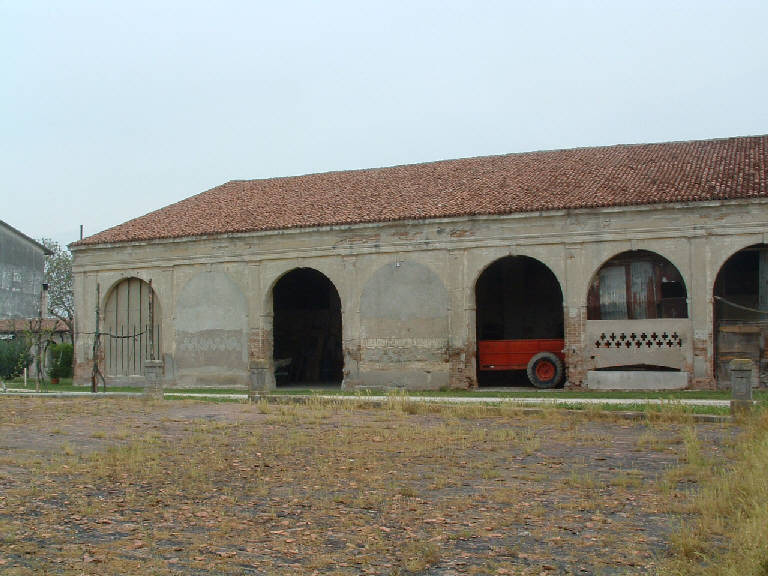 Stalla della Corte Gradaro (stalla) - Bagnolo San Vito (MN) 