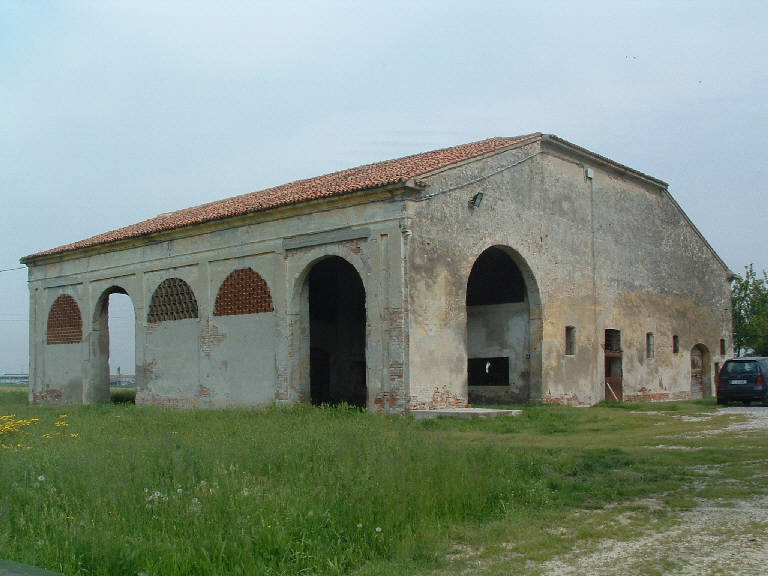 Fienile della Corte La Bulgarina (fienile) - Bagnolo San Vito (MN) 